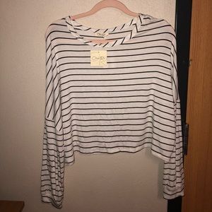 NOT WORN Black/white cropped long sleeve, size XL